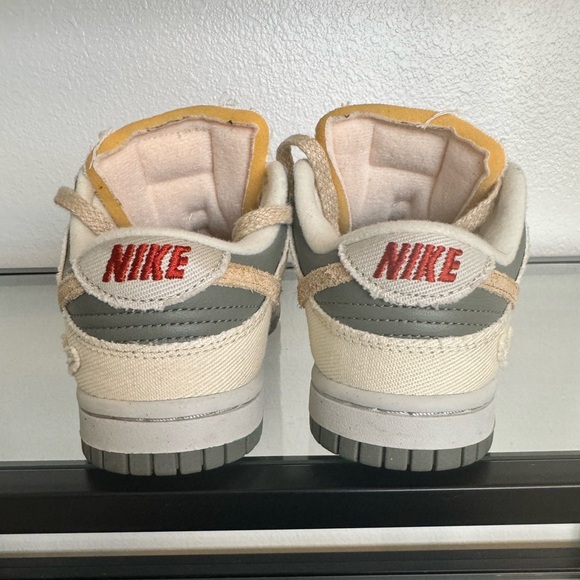 Women’s Nike Dunk Low - Picture 4 of 8